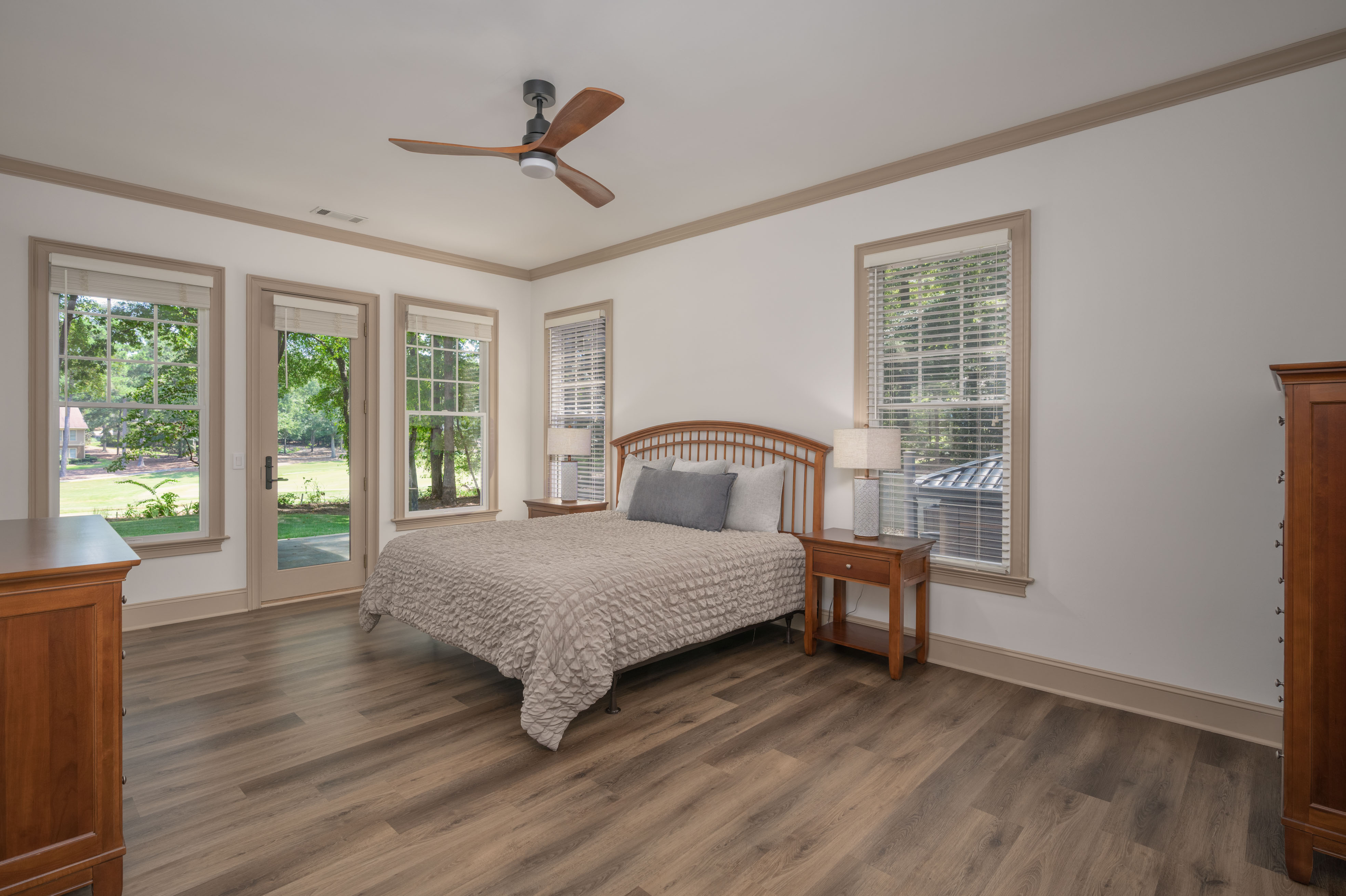 100 Greenwood Court image 35